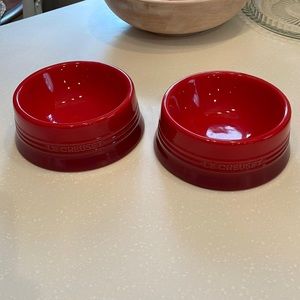 Set of 2 Le Creuset Medium Dog Bowls in Cherry Red